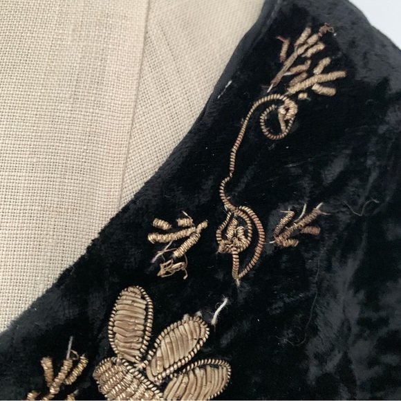 Vintage Zardozi Embroidery Velvet Top - Picture 10 of 11